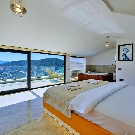 Βίλα 5 Bedroom Luxury Seaviews - Private Heated Pool *