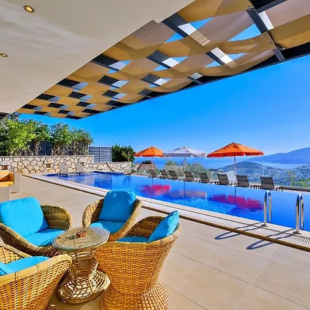 5 Bedroom Luxury Seaviews - Private Heated Pool Βίλα