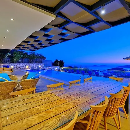 5 Bedroom Luxury Seaviews - Private Heated Pool * Καλκάν