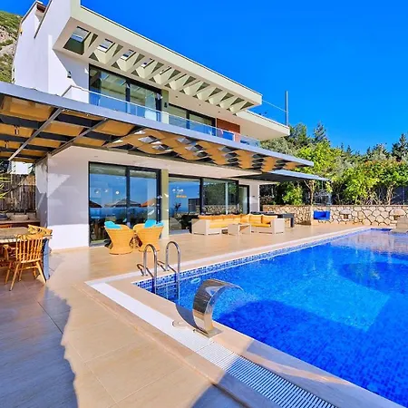 Βίλα 5 Bedroom Luxury Seaviews - Private Heated Pool Καλκάν