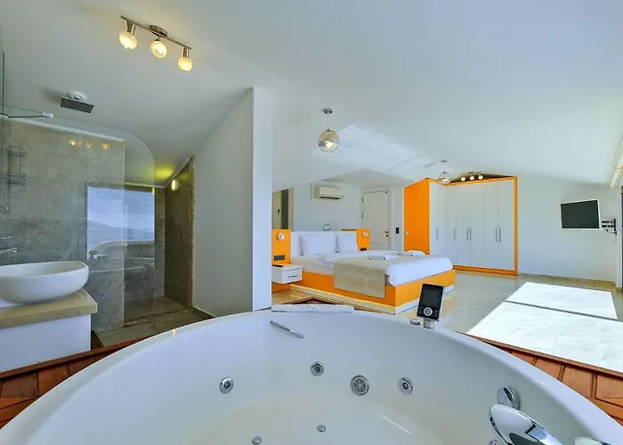 5 Bedroom Luxury Seaviews - Private Heated Pool * Kalkan