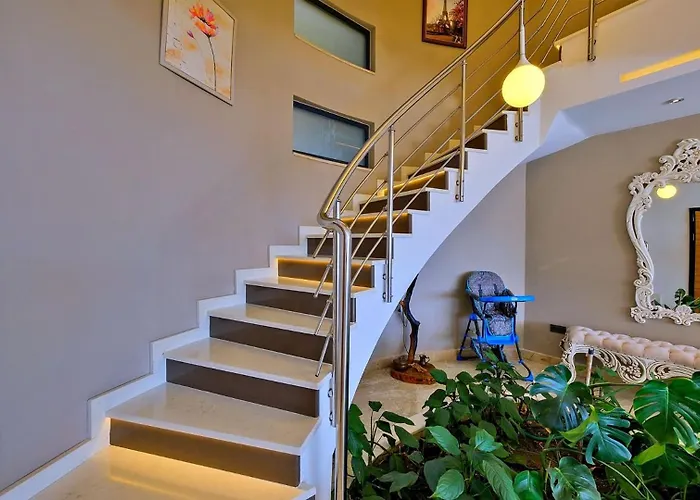 5 Bedroom Luxury Seaviews - Private Heated Pool Villa