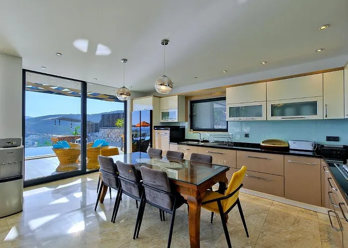 Villa 5 Bedroom Luxury Seaviews - Private Heated Pool Kalkan