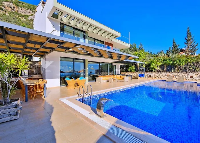 Villa 5 Bedroom Luxury Seaviews - Private Heated Pool Kalkan