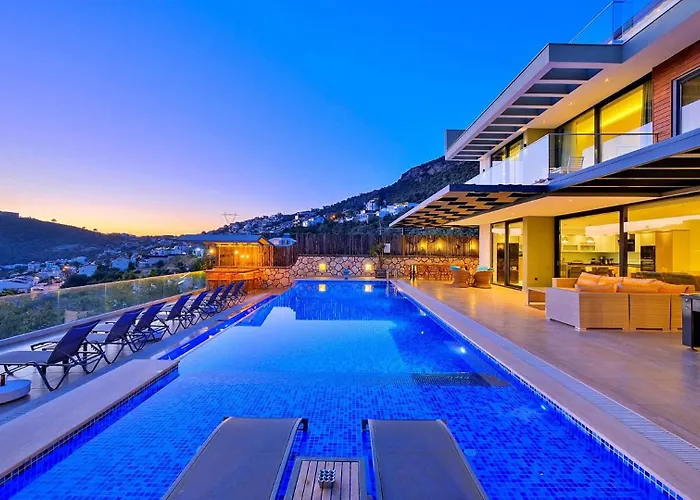 5 Bedroom Luxury Seaviews - Private Heated Pool * Kalkan