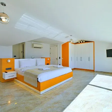 5 Bedroom Luxury Seaviews - Private Heated Pool Villa Kalkan