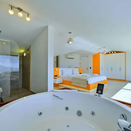 5 Bedroom Luxury Seaviews - Private Heated Pool * Kalkan