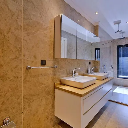 Villa 5 Bedroom Luxury Seaviews - Private Heated Pool Kalkan