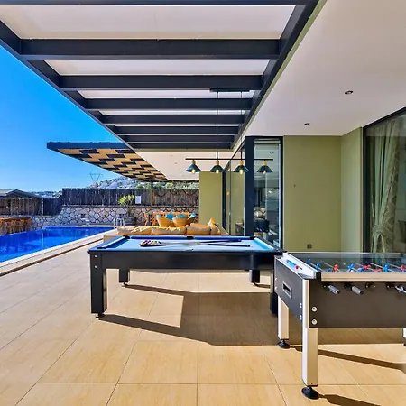 5 Bedroom Luxury Seaviews - Private Heated Pool Villa