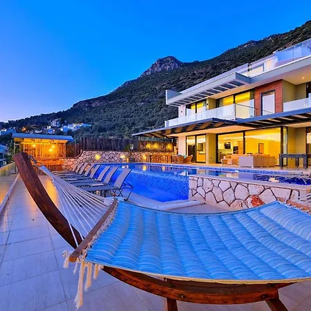 5 Bedroom Luxury Seaviews - Private Heated Pool Kalkan