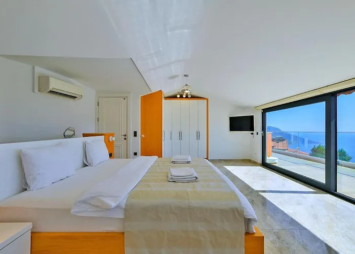Villa 5 Bedroom Luxury Seaviews - Private Heated Pool Kalkan