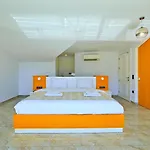 Villa 5 Bedroom Luxury Seaviews - Private Heated Pool