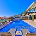 5 Bedroom Luxury Seaviews - Private Heated Pool Villa