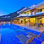 Villa 5 Bedroom Luxury Seaviews - Private Heated Pool Kalkan