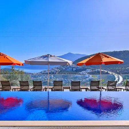5 Bedroom Luxury Seaviews - Private Heated Pool Villa *
